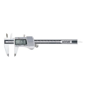 DIGITAL CALIPER WITH METAL COVER